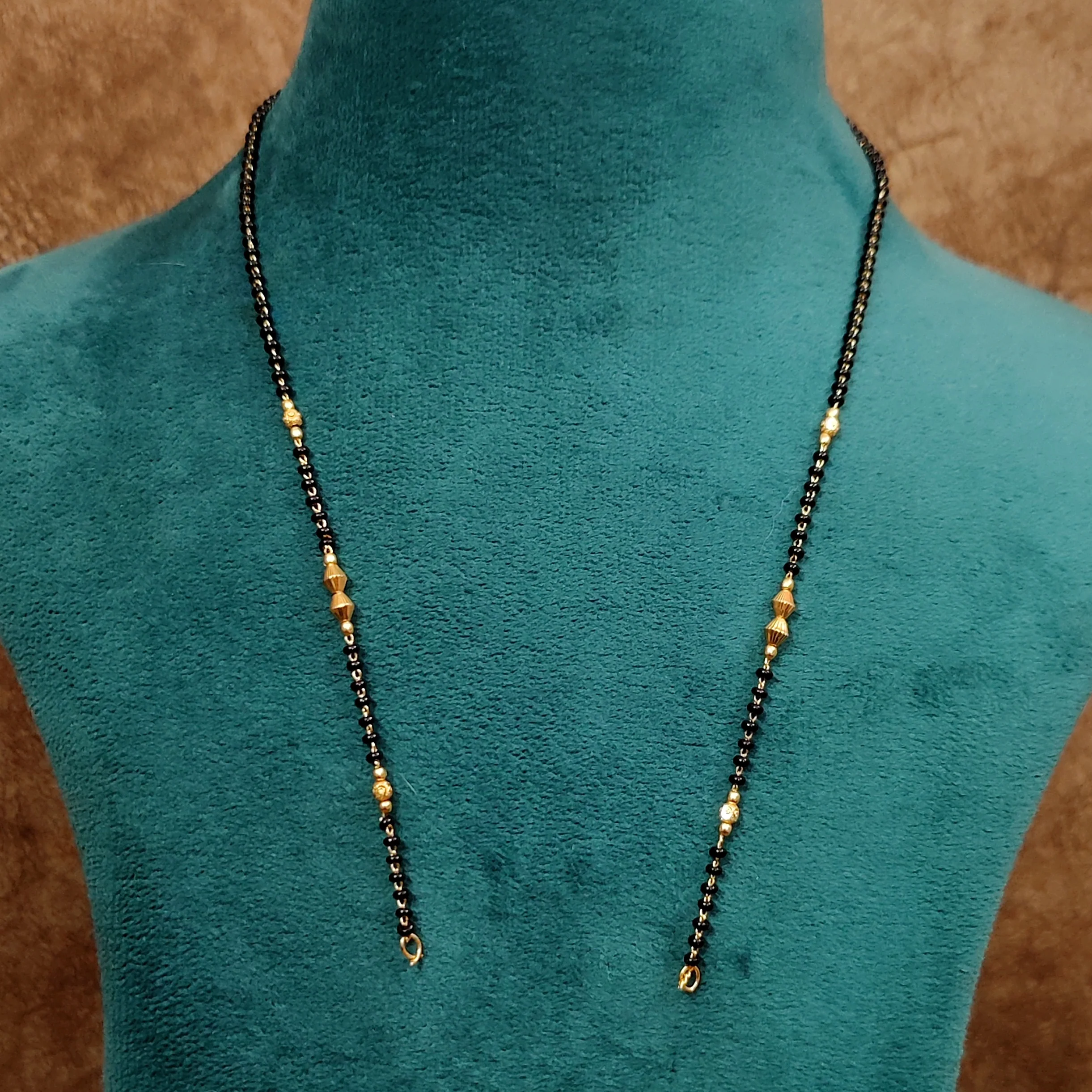 MANGALSUTRA > Gold Look